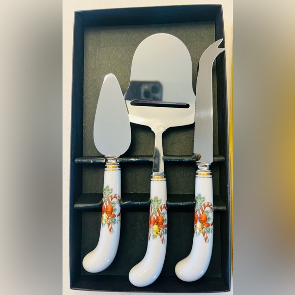 Fitz and Floyd Other - Fitz and Floyd three-piece cheese serving set from the St. Nicholas collection